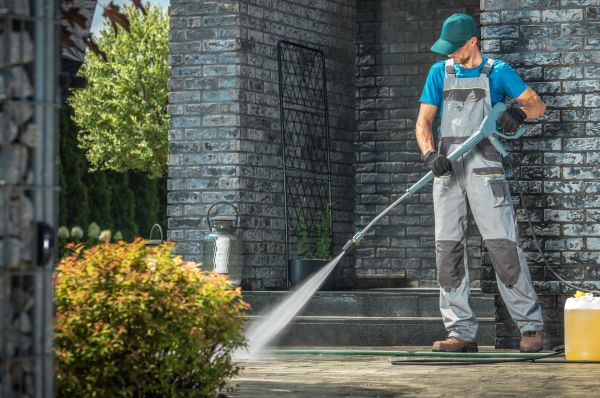 Cost of Outside House Cleaning in Chattanooga